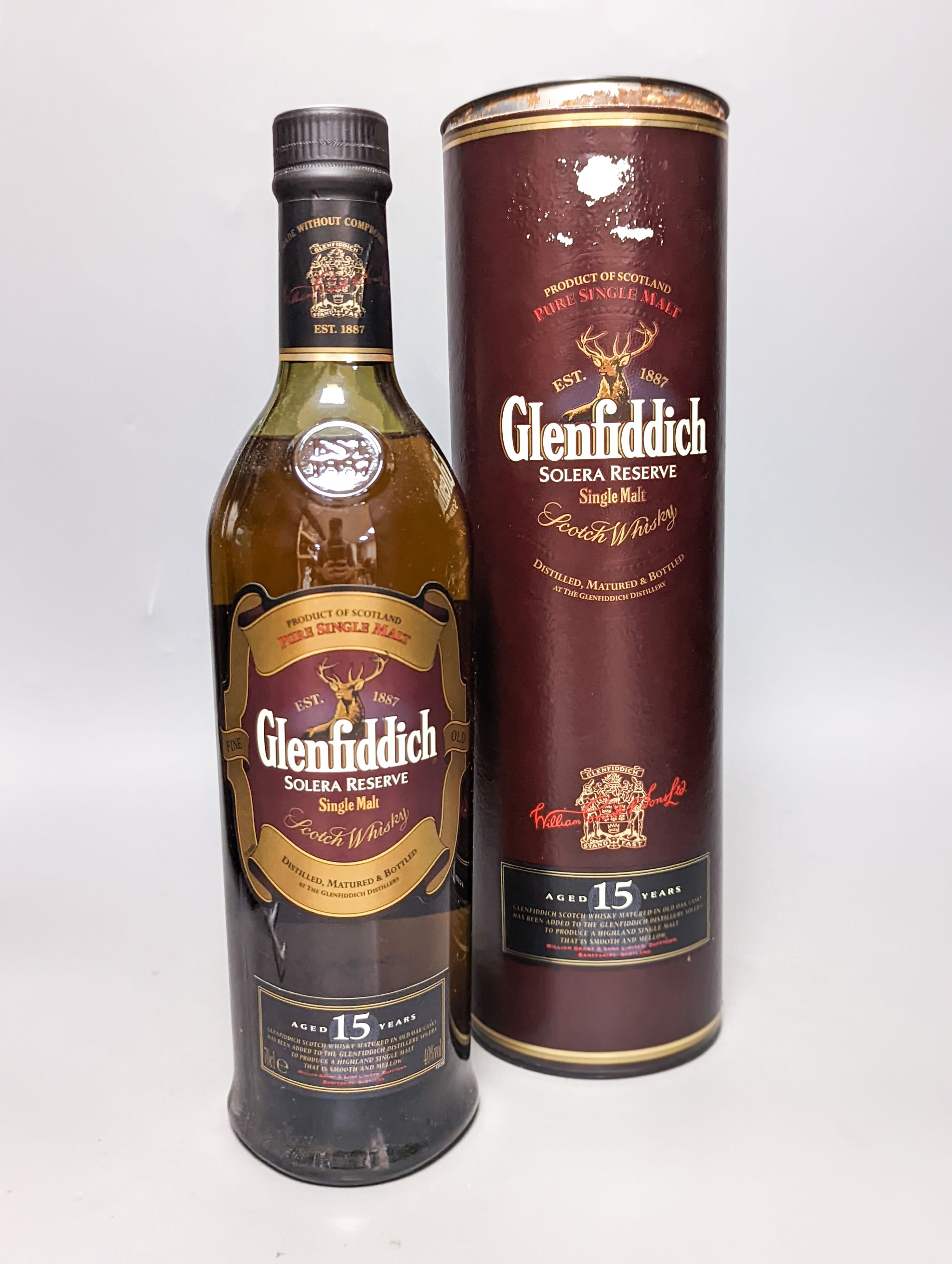 Five assorted bottles of single malt whisky including Talisker 10 year old, Tullibardine Vintage 1993, Glenfiddich 15 year old, Glen Deveron 10 year old and a Glen Ord 12 year old, all boxed.